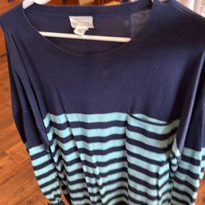 Round neck sweater